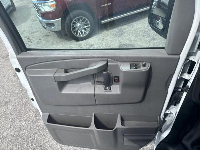 2023 GMC Savana Cargo RWD 2500 Regular Wheelbase Work Van