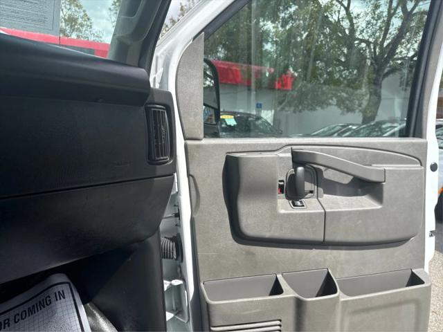 2023 GMC Savana Cargo RWD 2500 Regular Wheelbase Work Van