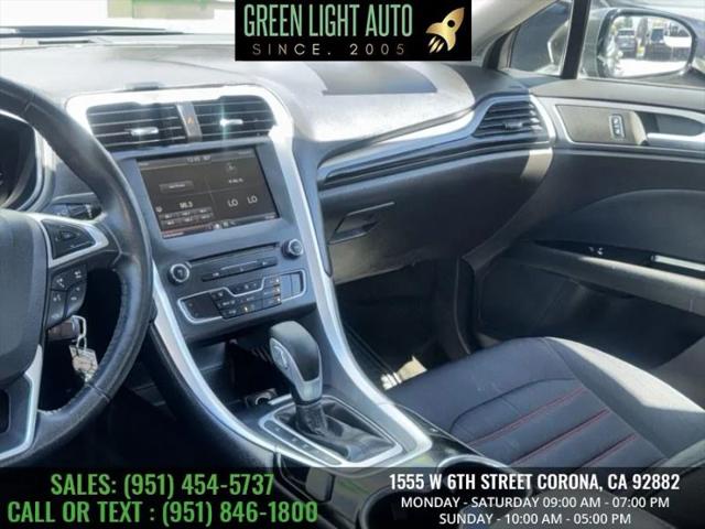2016 Ford Fusion Hybrid SE
