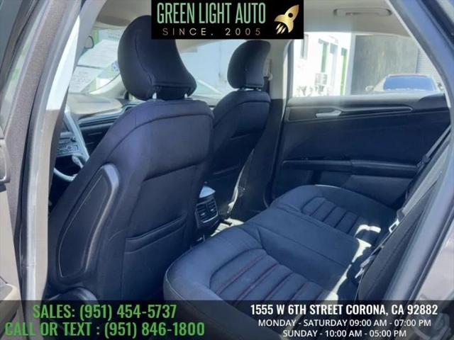 2016 Ford Fusion Hybrid SE