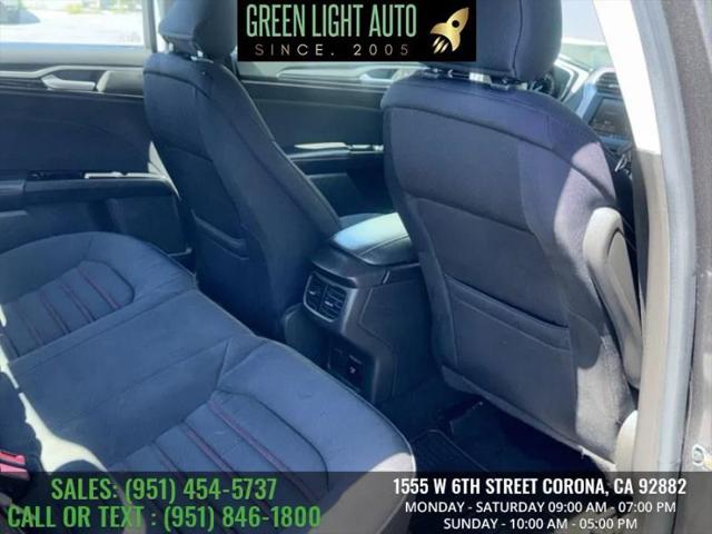 2016 Ford Fusion Hybrid SE