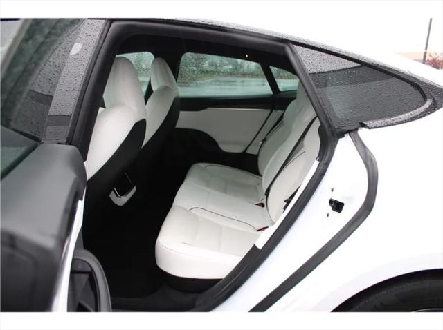 2022 Tesla Model S Plaid