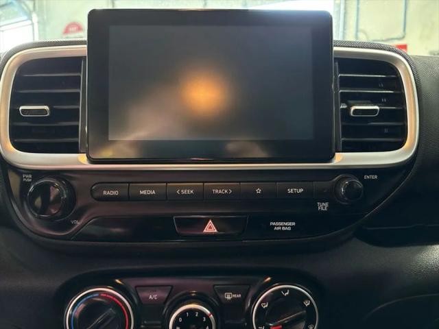 2024 Hyundai Venue SE