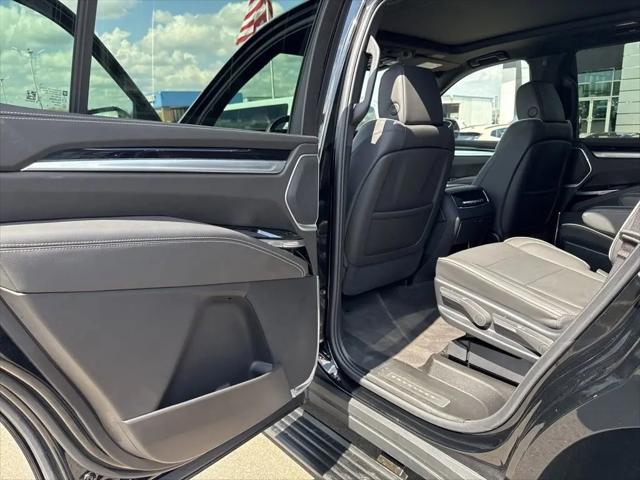 2025 Cadillac Escalade Sport