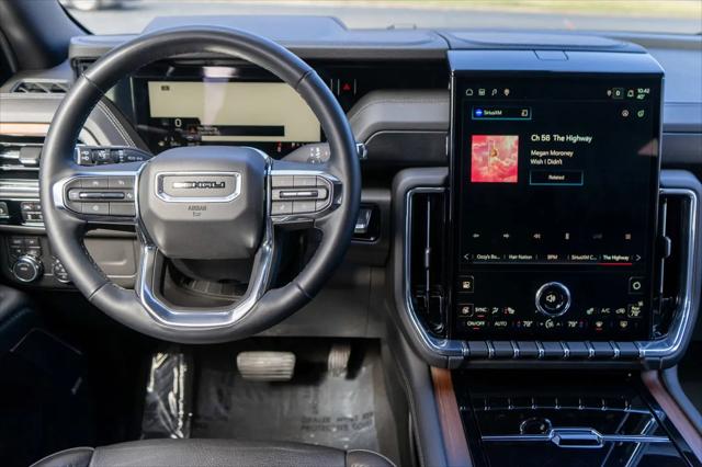 2025 GMC Yukon 4WD Denali