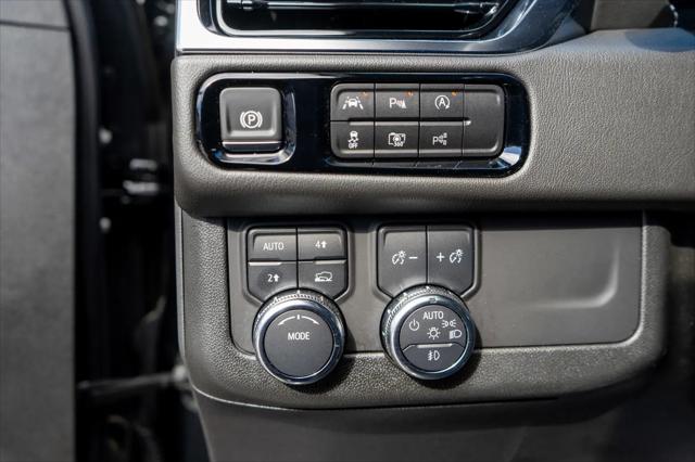 2025 GMC Yukon 4WD Denali