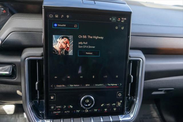 2025 GMC Yukon 4WD Denali