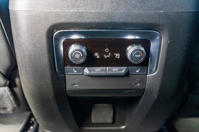 2025 GMC Yukon 4WD Denali