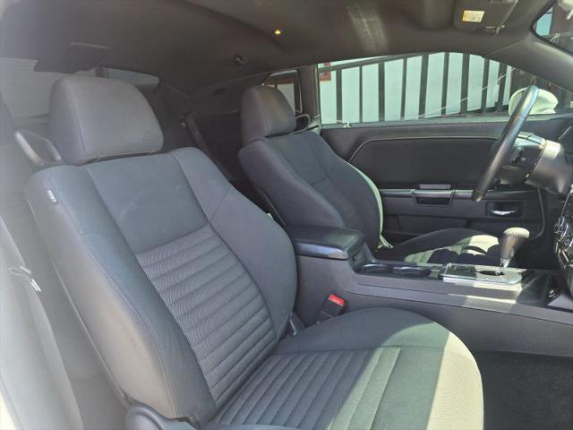 2014 Dodge Challenger SXT