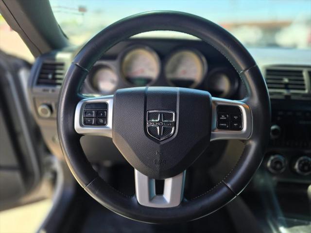 2014 Dodge Challenger SXT