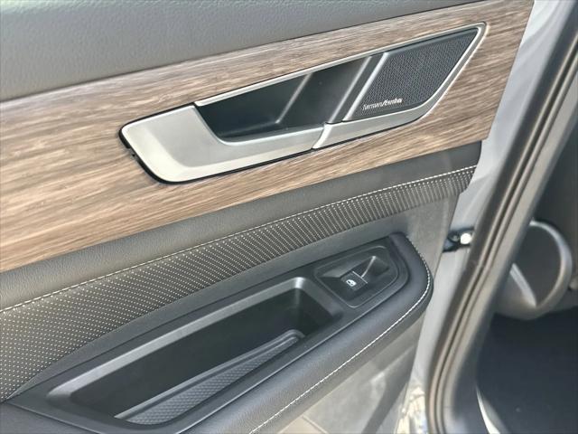 2026 Volkswagen Atlas SEL Premium R-Line