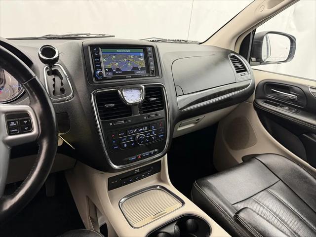 2013 Chrysler Town & Country Touring-L