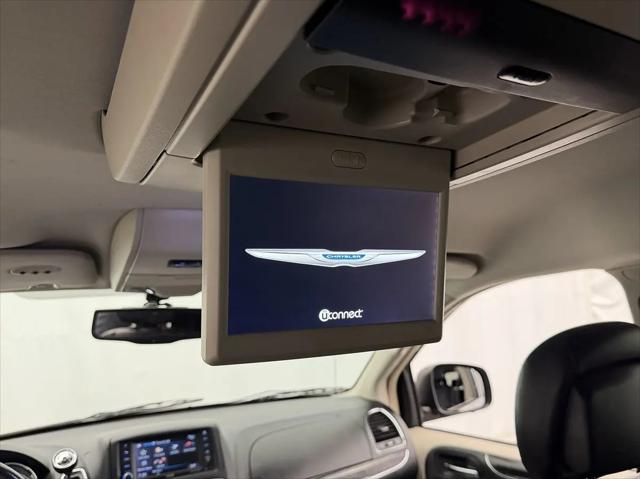 2013 Chrysler Town & Country Touring-L