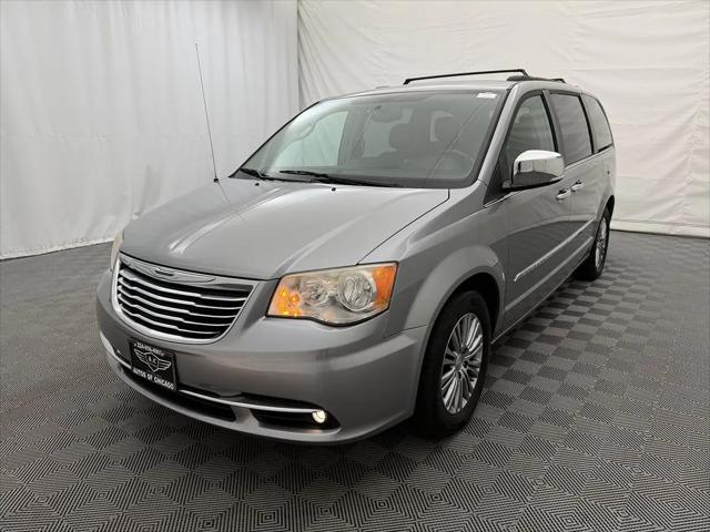2013 Chrysler Town & Country Touring-L