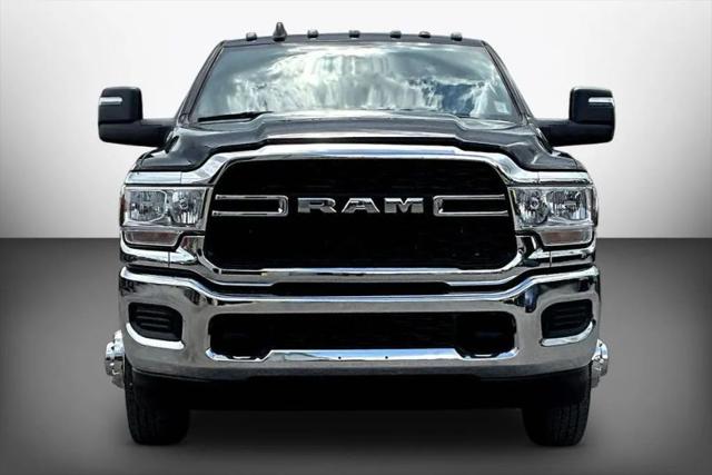 2024 Ram 3500 Tradesman Crew Cab 4x4 8' Box