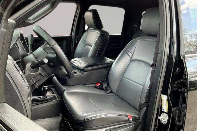 2024 Ram 3500 Tradesman Crew Cab 4x4 8' Box