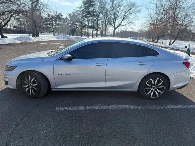 2022 Chevrolet Malibu FWD RS