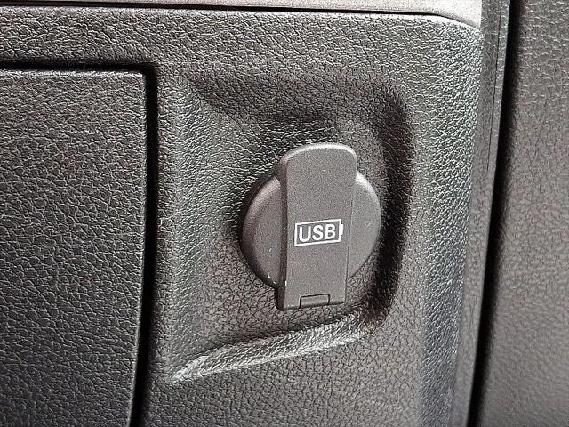 2017 Ram 1500 Tradesman Regular Cab 4x2 8' Box