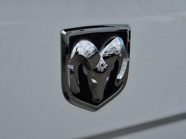 2017 Ram 1500 Tradesman Regular Cab 4x2 8' Box