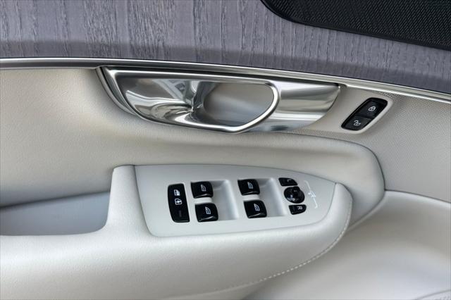 2026 Volvo XC90 Plug-In Hybrid Ultra, T8 AWD, Electric/Gasoline, Bright, 6 Seats