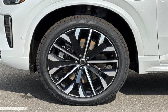 2026 Volvo XC90 Plug-In Hybrid Ultra, T8 AWD, Electric/Gasoline, Bright, 6 Seats