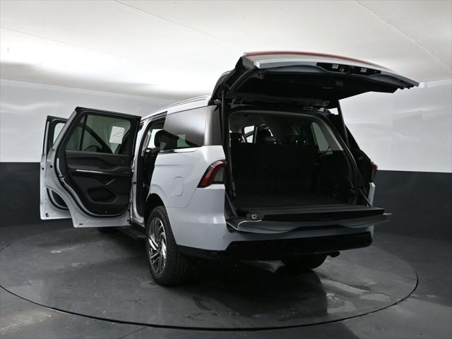 2026 Lincoln Navigator Premiere
