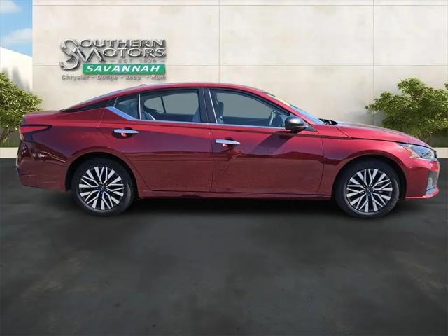 2025 Nissan Altima SV FWD