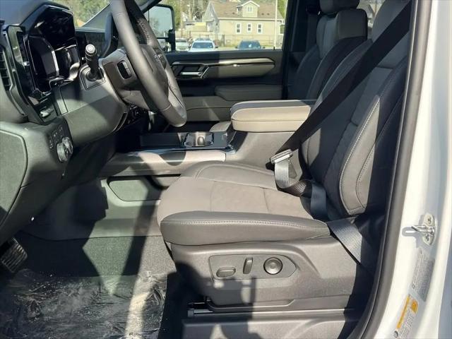 2026 Chevrolet Silverado 2500HD Crew Cab, Standard Bed, XR2, 4WD