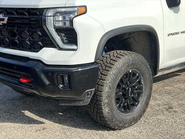 2026 Chevrolet Silverado 2500HD Crew Cab, Standard Bed, XR2, 4WD
