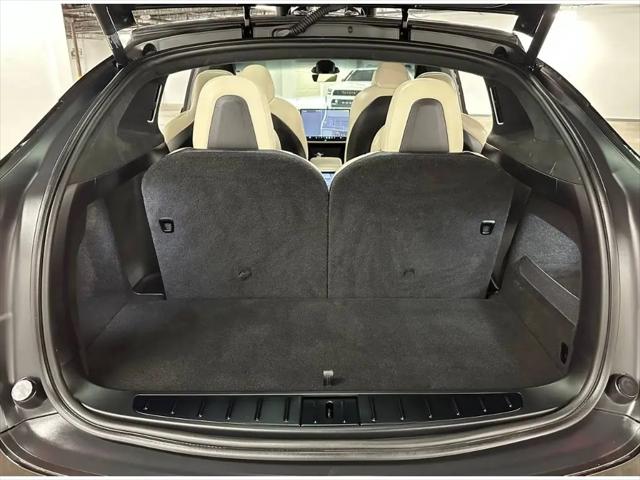 2024 Tesla Model X Plaid Tri Motor All-Wheel Drive