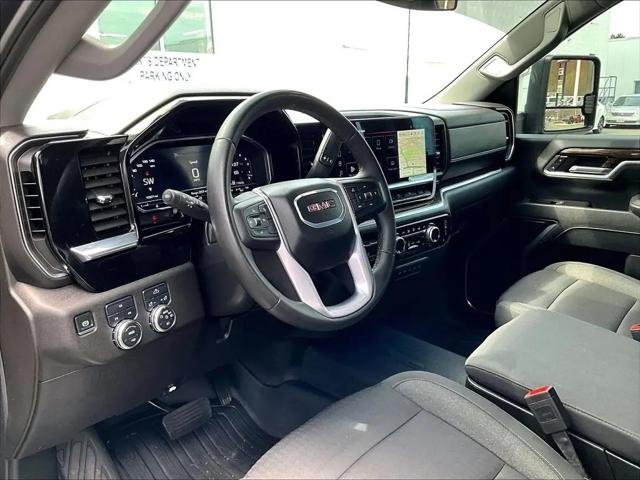 2025 GMC Sierra 2500HD 4WD Crew Cab Standard Bed SLE