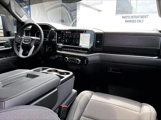 2025 GMC Sierra 2500HD 4WD Crew Cab Standard Bed SLE