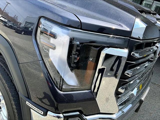 2025 GMC Sierra 2500HD 4WD Crew Cab Standard Bed SLE