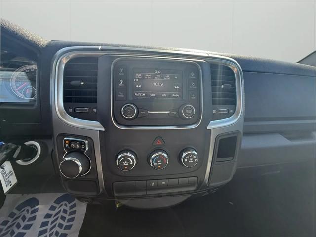 2022 Ram 1500 Classic SLT Crew Cab 4x2 5'7" Box