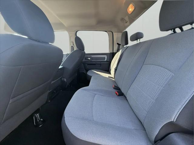 2022 Ram 1500 Classic SLT Crew Cab 4x2 5'7" Box