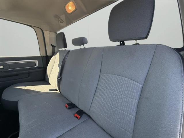 2022 Ram 1500 Classic SLT Crew Cab 4x2 5'7" Box