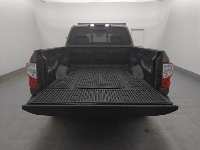 2017 Nissan Titan SV