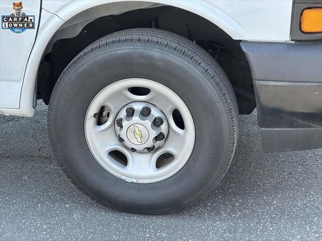 2022 Chevrolet Express Cargo Van RWD 2500 Regular Wheelbase WT