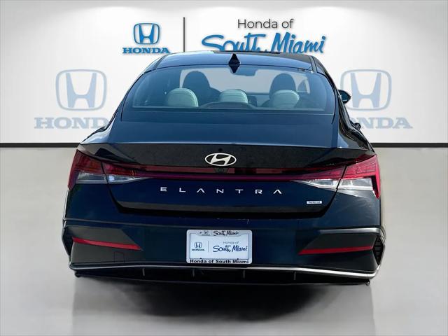 2025 Hyundai Elantra Hybrid Limited