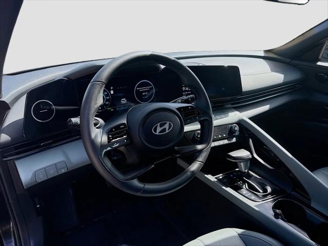 2025 Hyundai Elantra Hybrid Limited