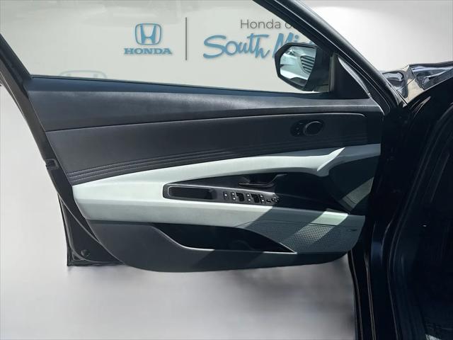 2025 Hyundai Elantra Hybrid Limited