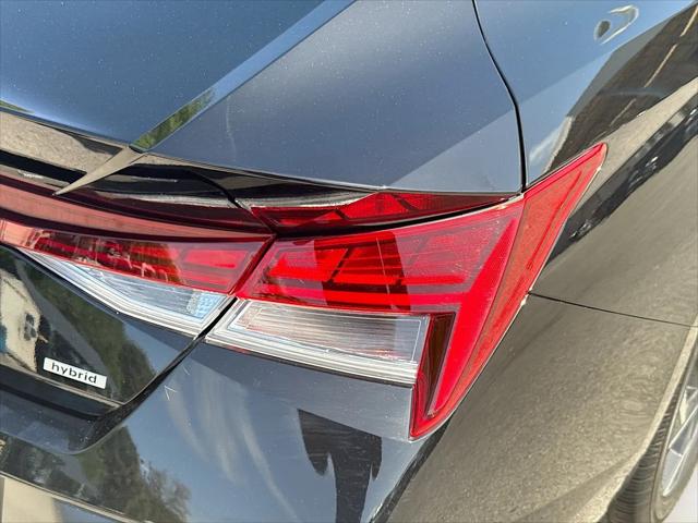 2025 Hyundai Elantra Hybrid Limited