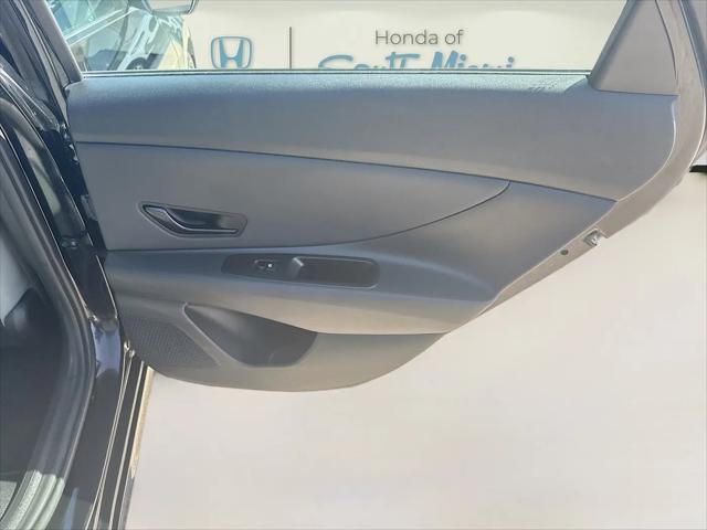 2025 Hyundai Elantra Hybrid Limited