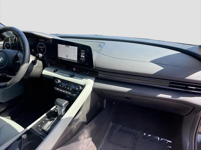 2025 Hyundai Elantra Hybrid Limited