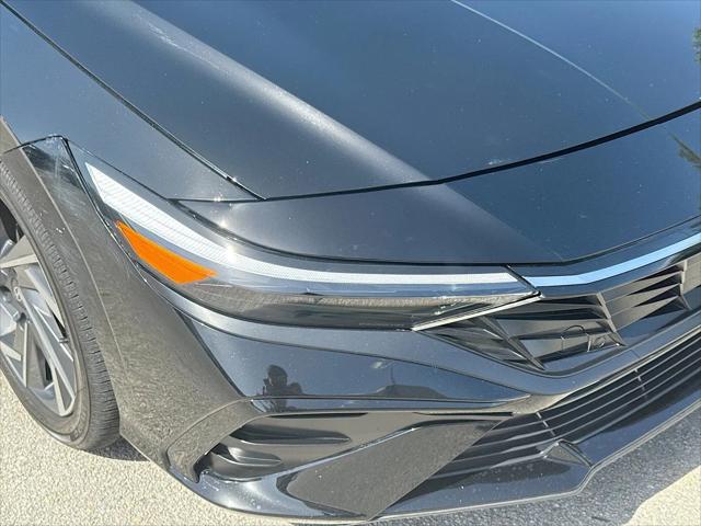 2025 Hyundai Elantra Hybrid Limited