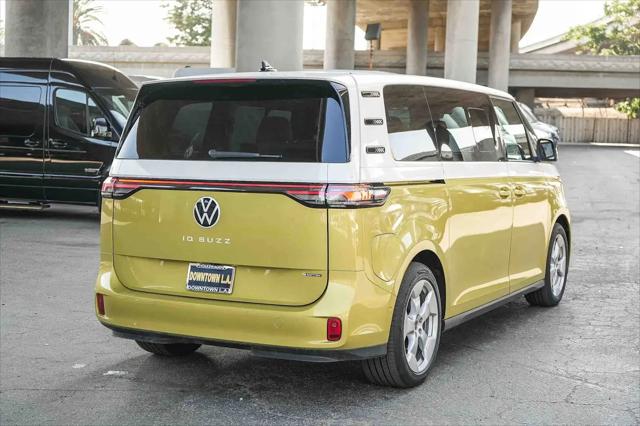 2025 Volkswagen ID. Buzz Pro S Plus with 4MOTION