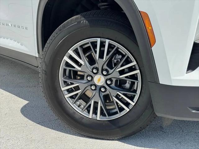 2026 Chevrolet Traverse FWD LT