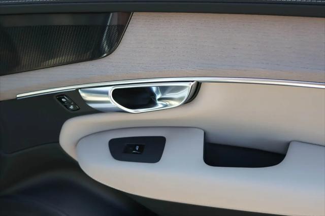 2026 Volvo XC90 Plug-In Hybrid Plus, T8 AWD, Electric/Gasoline, Bright, 6 Seats