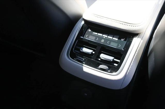 2026 Volvo XC90 Plug-In Hybrid Plus, T8 AWD, Electric/Gasoline, Bright, 6 Seats