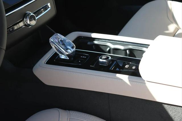 2026 Volvo XC90 Plug-In Hybrid Plus, T8 AWD, Electric/Gasoline, Bright, 6 Seats